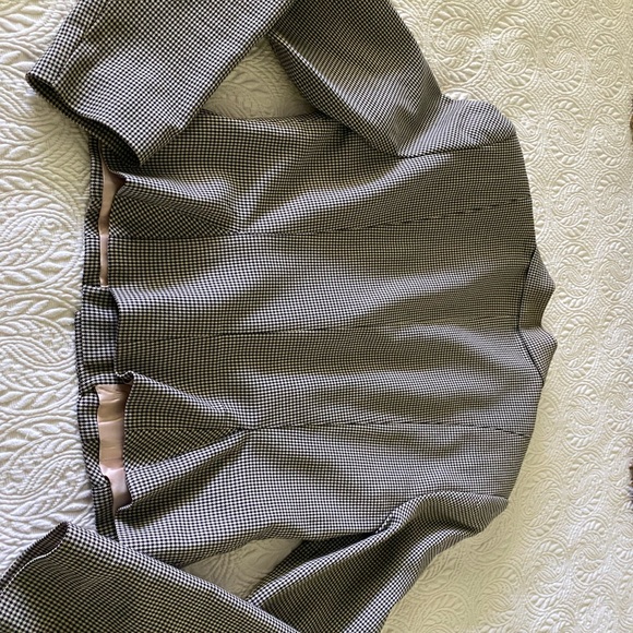Nanette Lepore Robespierre Vintage cream-black houndstooth jacket. Made in USA - Picture 6 of 7